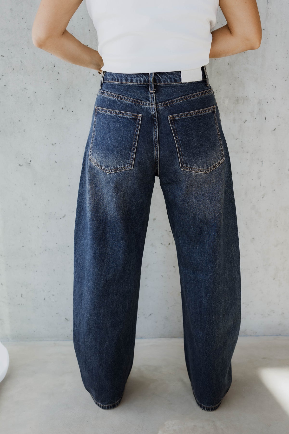 EDNA 27 — LE JEANS BALLON