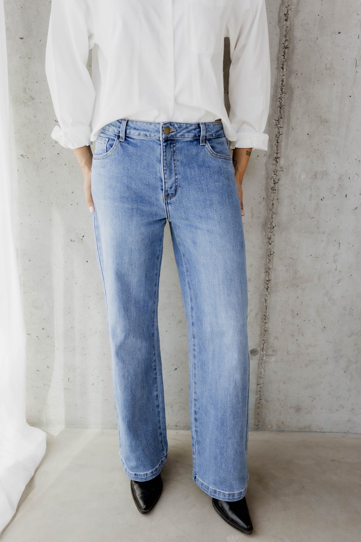 KAT — LE JEANS DE TOUS LES JOURS