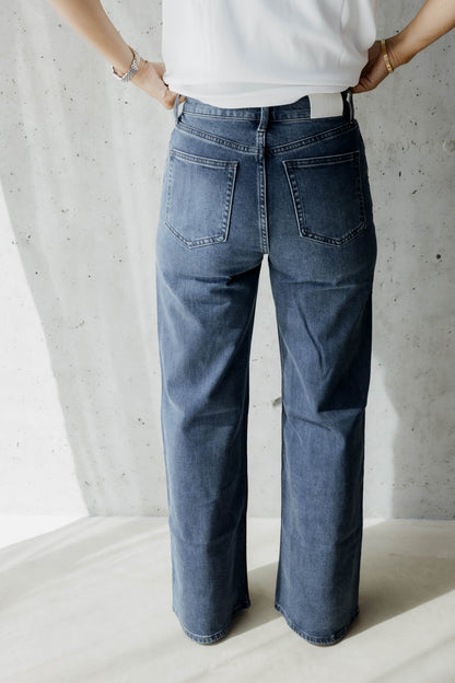 CRIS — LE JEANS QUI MAINTIEN LE VENTRE